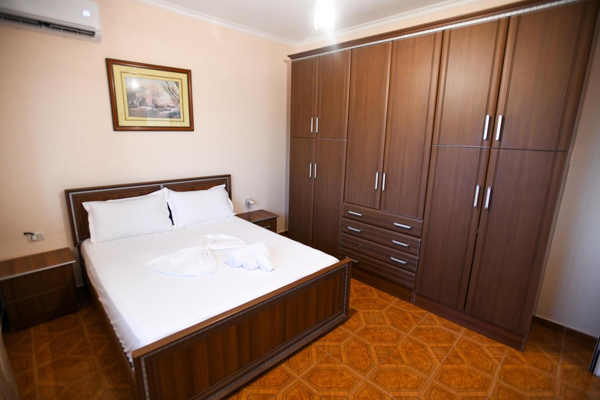 Apartment Darlin Berat Exteriér fotografie