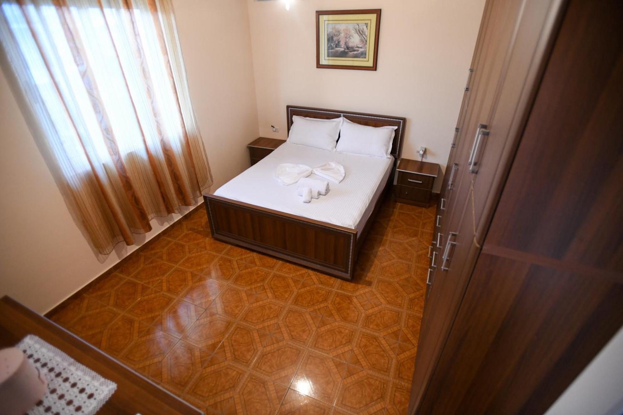 Apartment Darlin Berat Exteriér fotografie