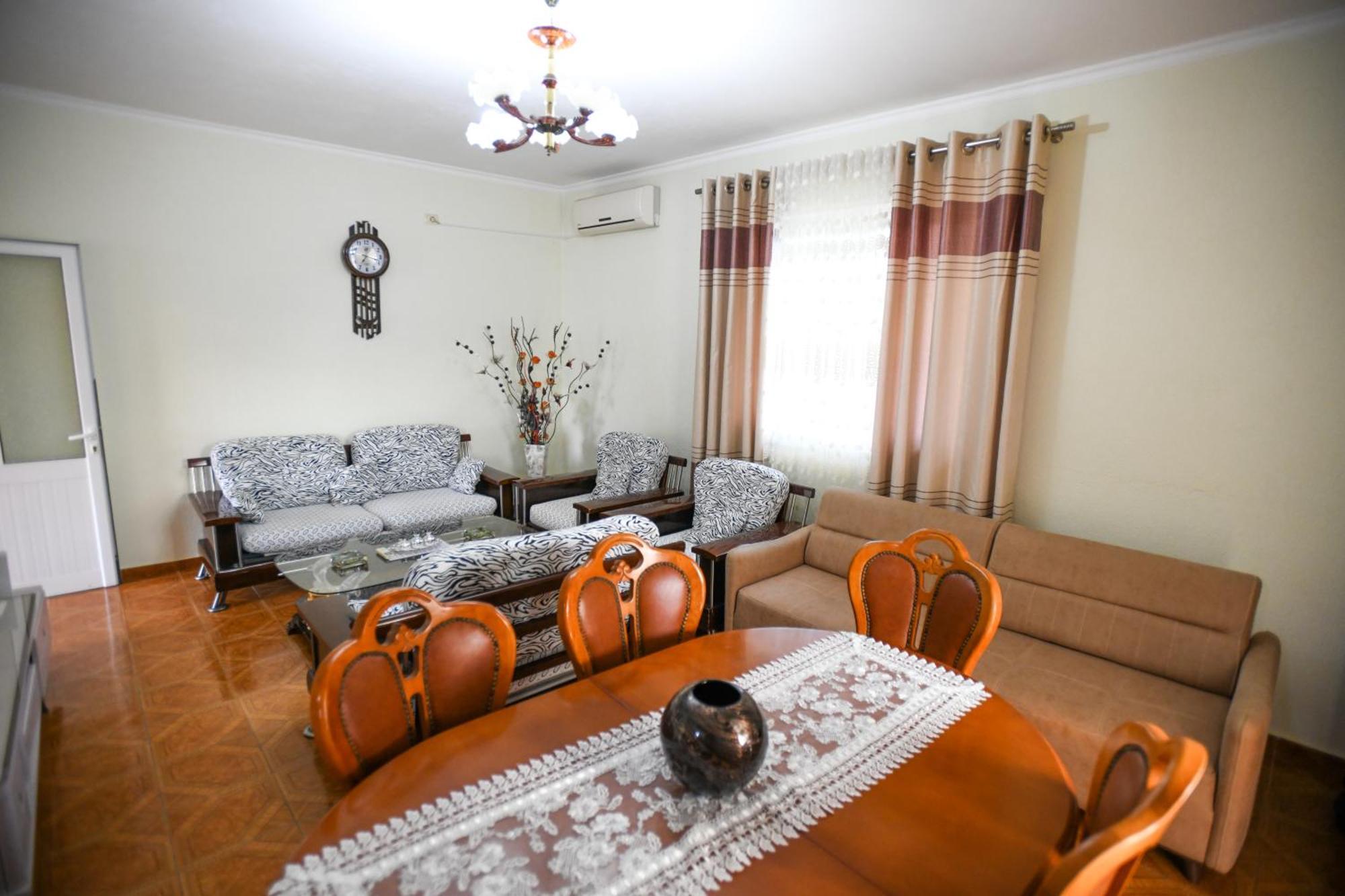 Apartment Darlin Berat Exteriér fotografie