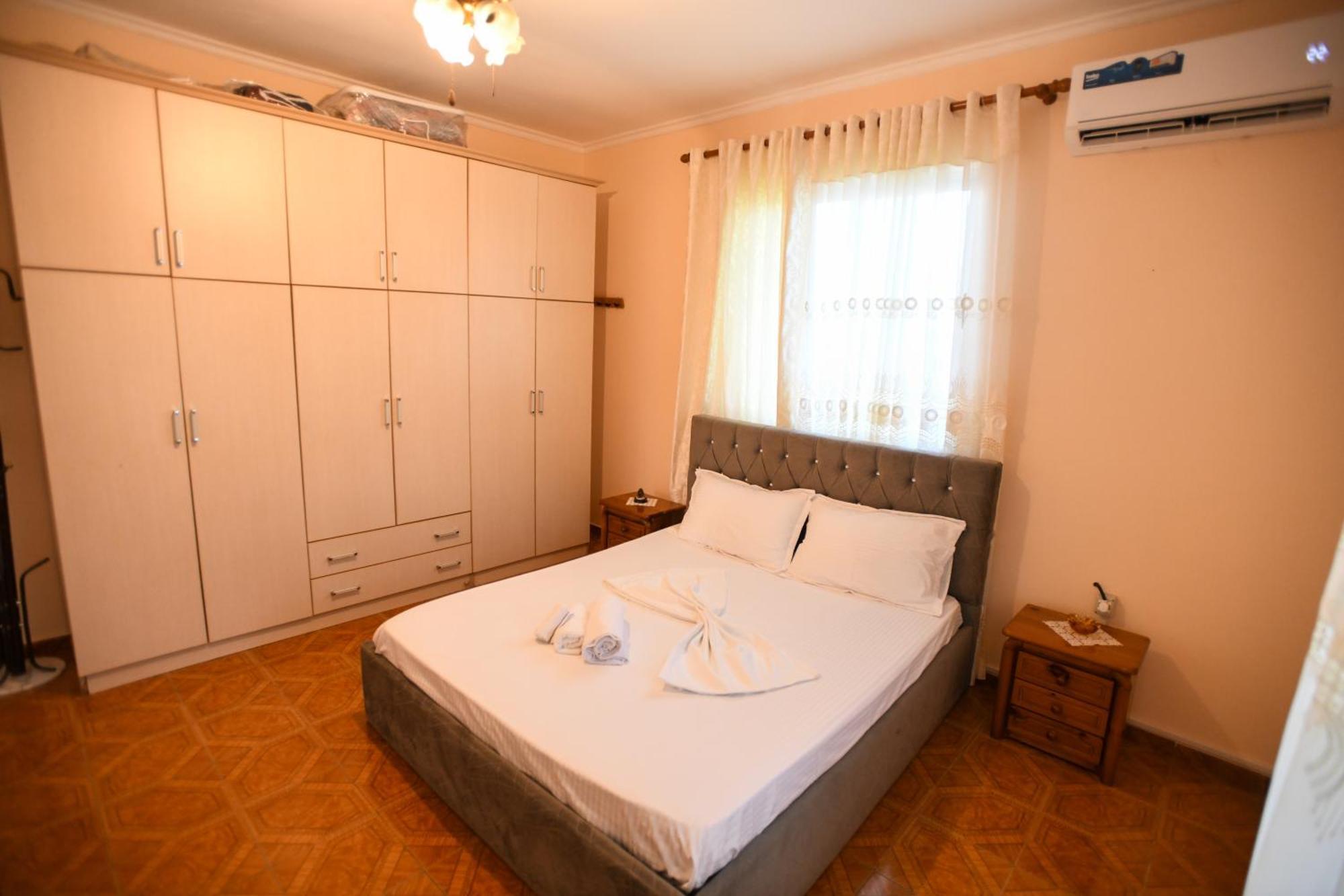 Apartment Darlin Berat Exteriér fotografie